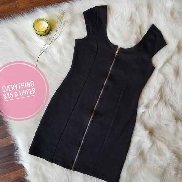 H&M Dresses & Skirts - FLASH H&M Black Zipper Shift Party Dress